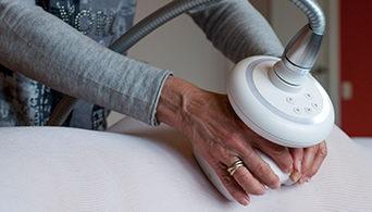 Marianne Deblon travaillant avec le Cellu M6 de LPG